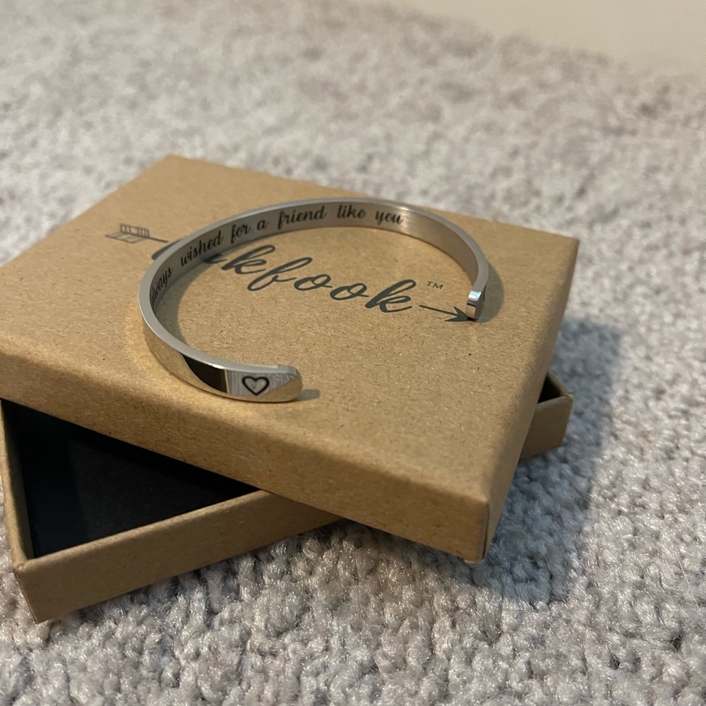 Silver Bangle - Picture 4 of 4